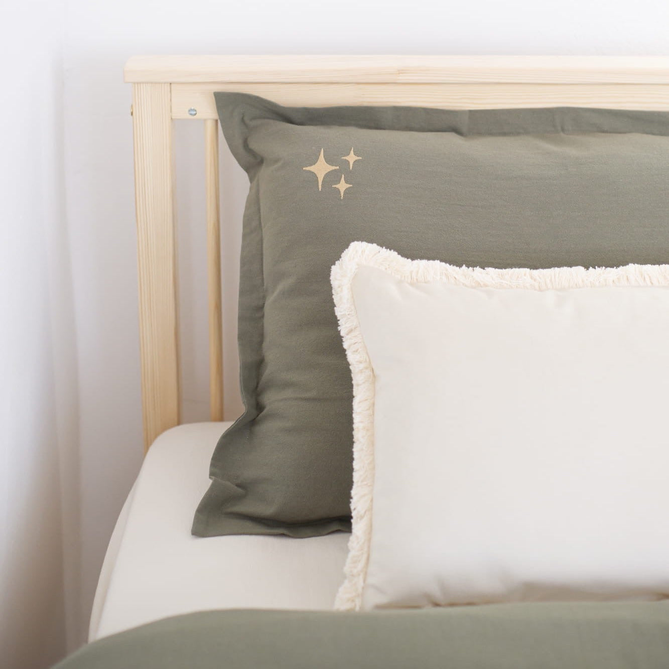 Pillow Delux Woodland Vanilla Cream