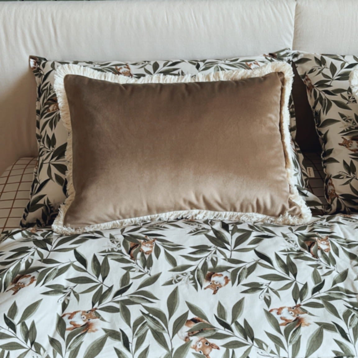 Pillow Delux Woodland Latte